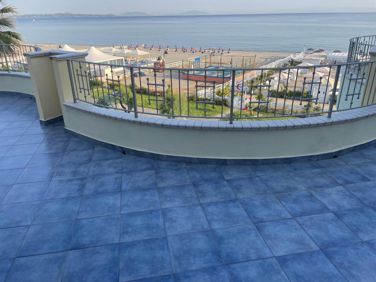 La Baia Di Ulisse Villa Venetico Luaran gambar
