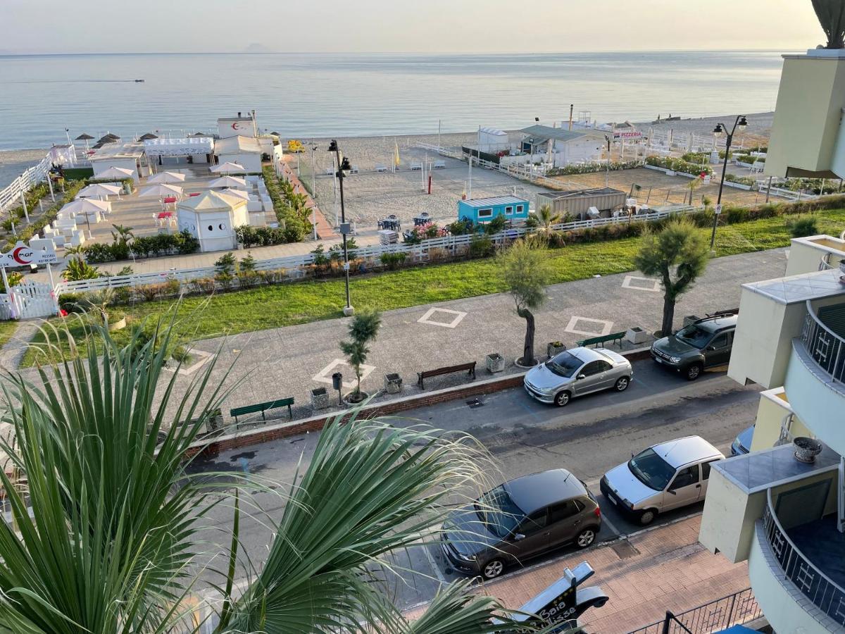La Baia Di Ulisse Villa Venetico Luaran gambar